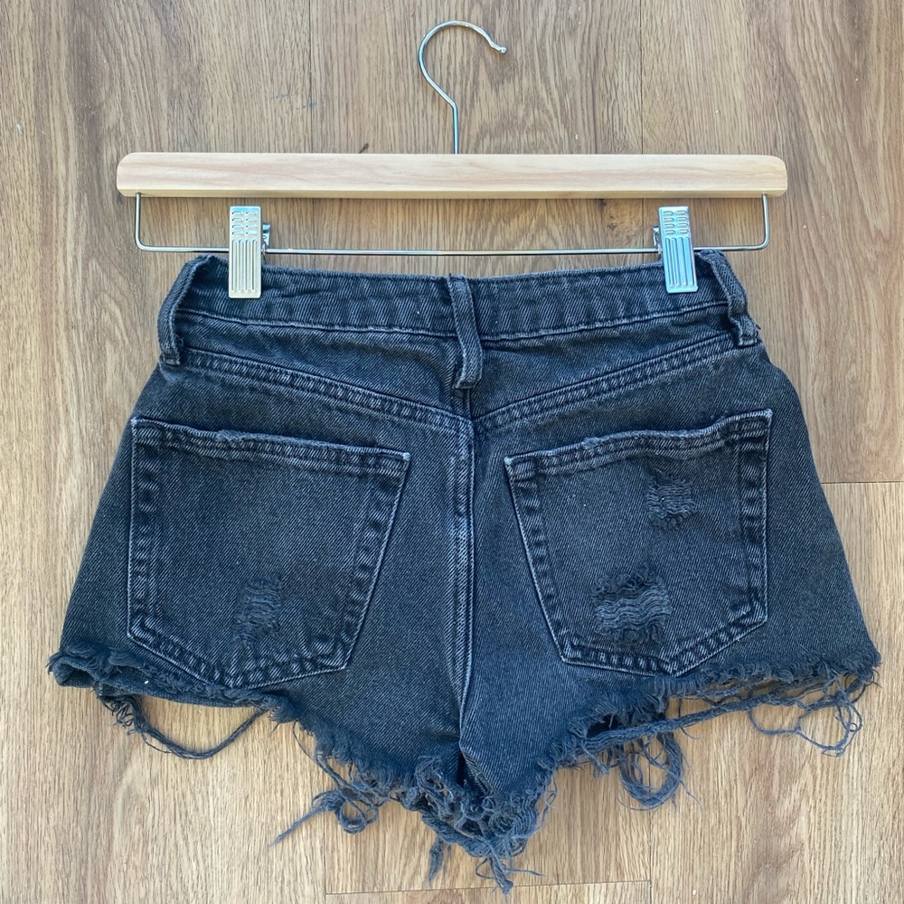 BLACK RIPPED DENIM SHORTS - Picture 2 of 3